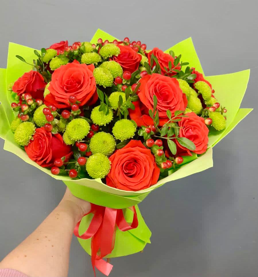 Букет цветов из: Хризантемы и Розы в Верее