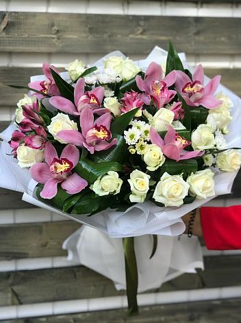 Букет цветов из: Розы и Хризантемы в Верее