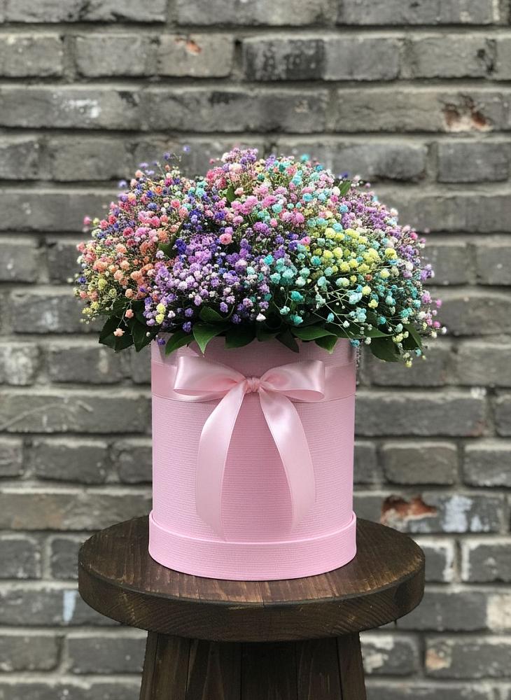 Цветочная композиция из Гипсофила и Розы в шляпной коробке в Верее