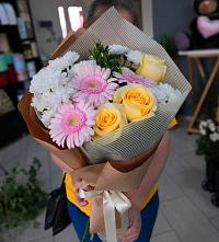 Букет цветов из:  Герберы, Розы и Хризантемы в Верее