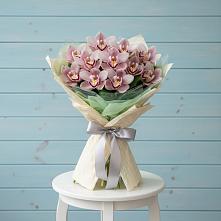 Букет цветов из:  Орхидеи и Розы #REPLACE_PRED# Верее