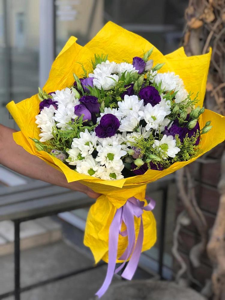 Букет цветов из: Ирисы, Хризантемы и Ромашки в Верее