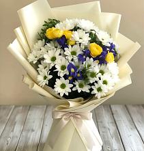 Букет цветов из:  Ирисы, Хризантемы и Розы #REPLACE_PRED# Верее