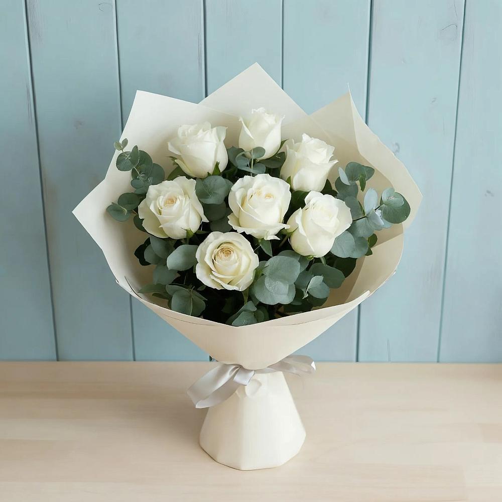 Букет Белые розы в Эвкалипте в Верее