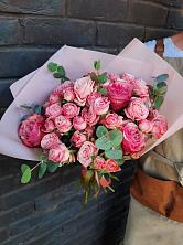 Букет розы в пальмах в Верее Букет цветов из: Розы в Верее