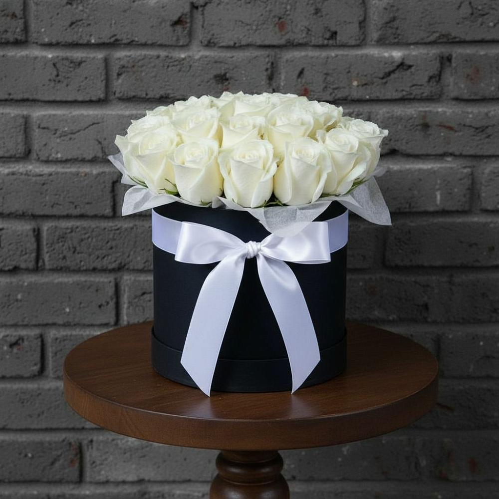 Цветочная композиция из Розы в шляпной коробке в Верее